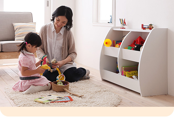 おもちゃを「しまう」のではなく、「入れる」「置く」の感覚だから、お子さまにも簡単にお片づけができます!お子さまが少し大きくなったら、次は整理整頓!どれとどれを一緒に入れるか、お片づけの練習にもピッタリです。【CREA】クレアシリーズ【おもちゃ箱】幅76cm