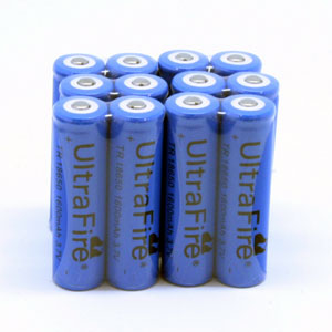 18650 3.7�u 1600mAh �o�b�e���[ �P�Q�{����